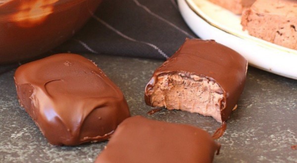 حبات بوظة شوكولاطة بيتية 