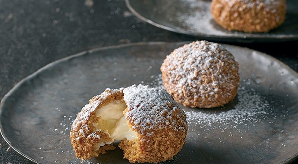 كرات البوظة بطلاء القرفة