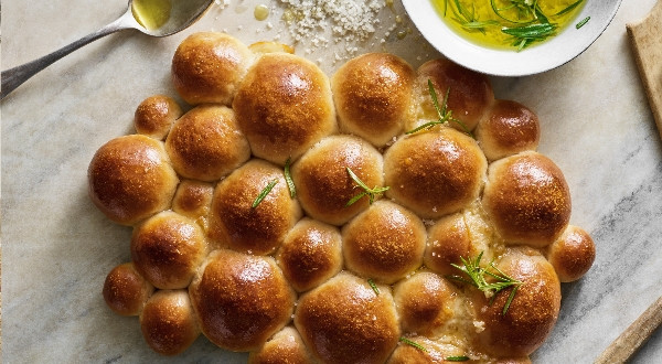 خبيز طابات بحشوة أجبان وثوم