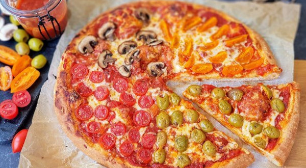 بيتسا مثل مطاعم البيتسا